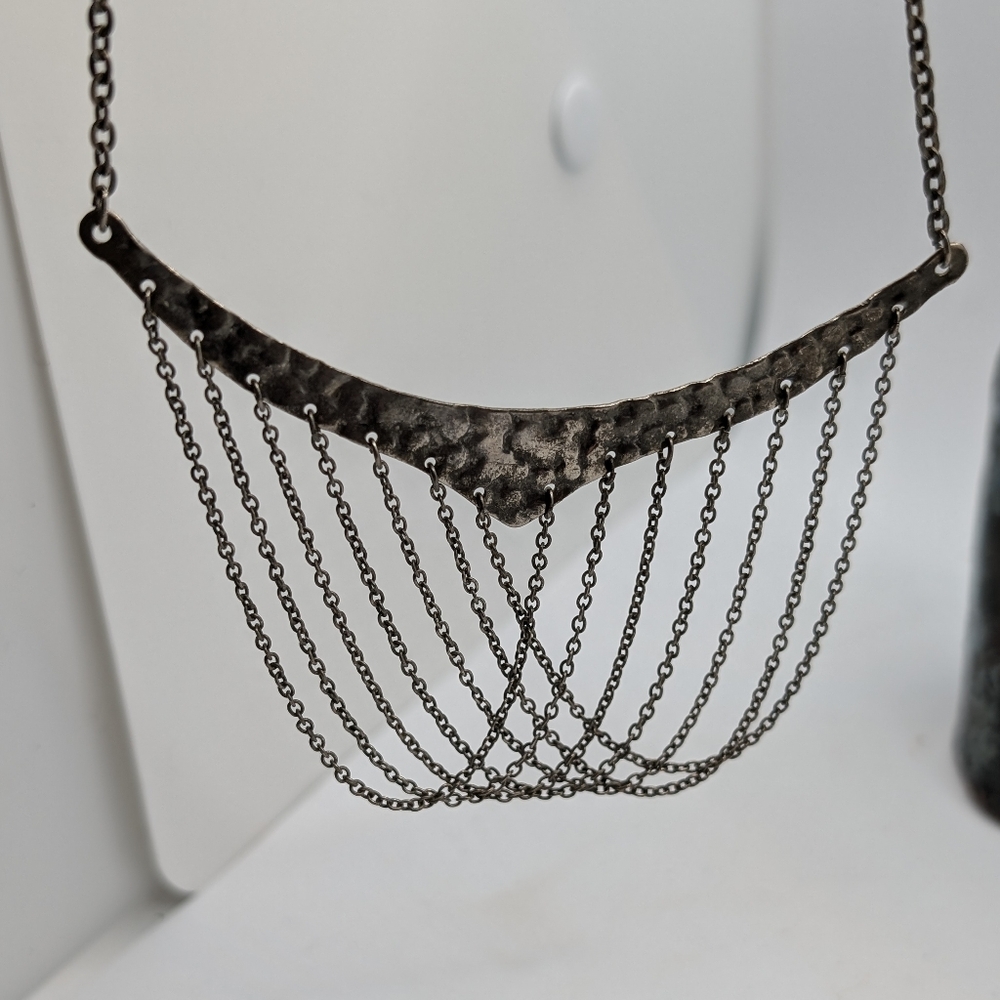 Vintage hammered metal chain bib necklace Ex Condition